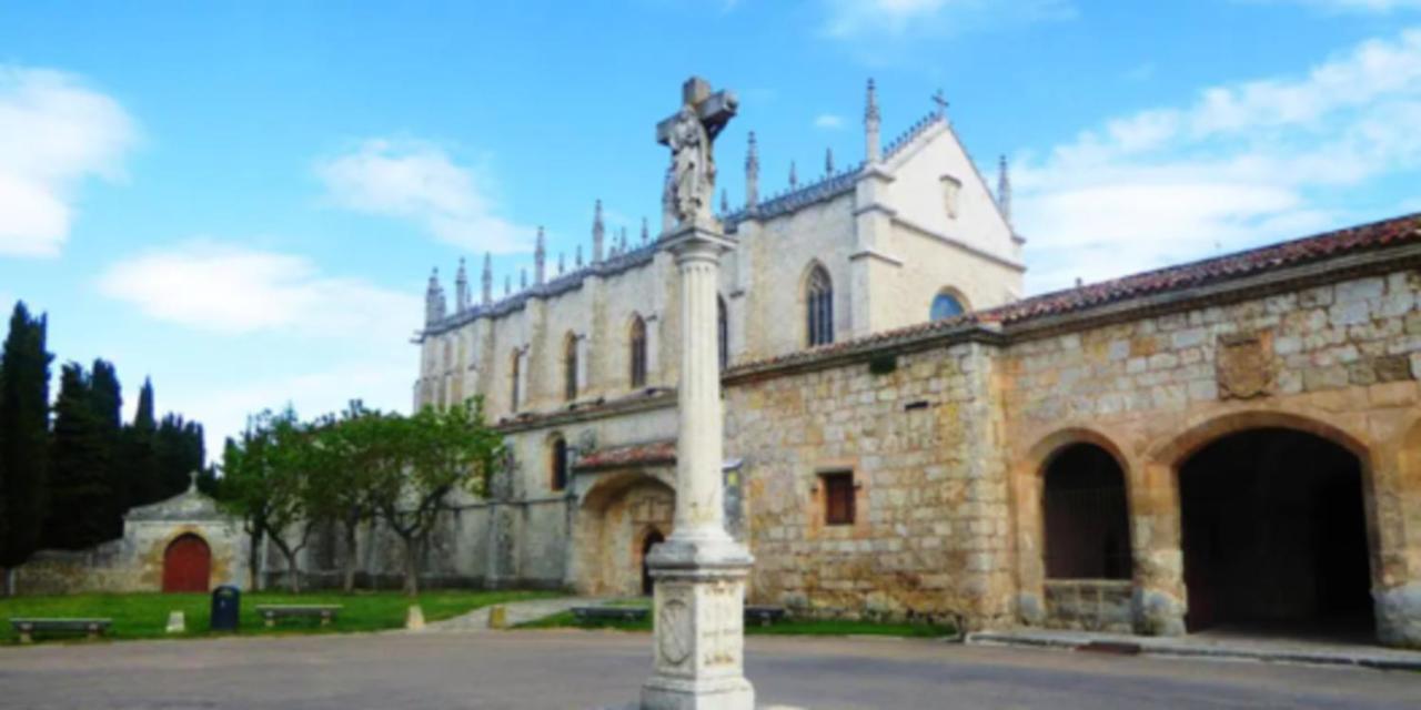 La Catedral Vut - Apt Para 4 Con Wifi En El Centro De Burgo Exteriör bild