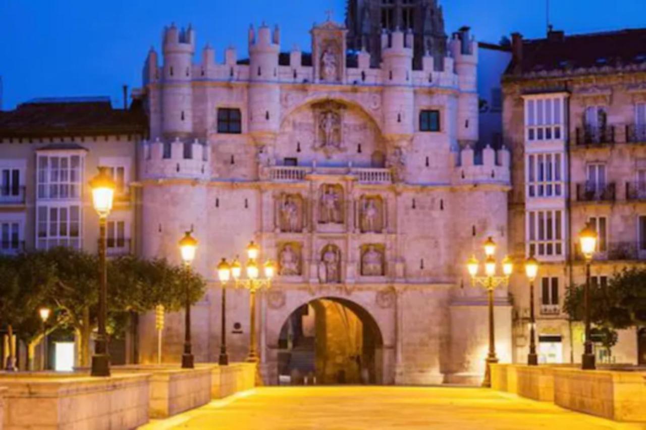 La Catedral Vut - Apt Para 4 Con Wifi En El Centro De Burgo Exteriör bild